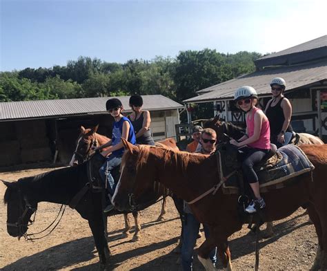 Horseback Riding – Rolling Hills Ranch