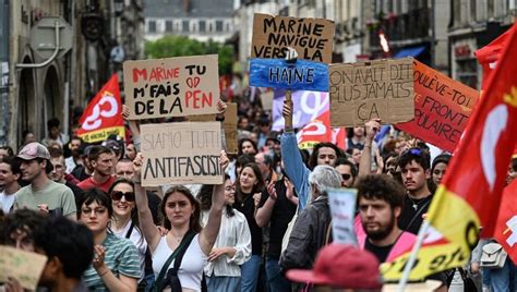 La manifestation contre l extrême droite réunit 640 000 personnes selon