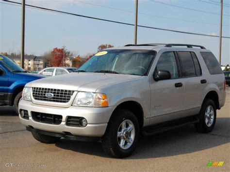 2004 Silver Birch Metallic Ford Explorer Xlt 4x4 1826879 Photo 4 Car Color