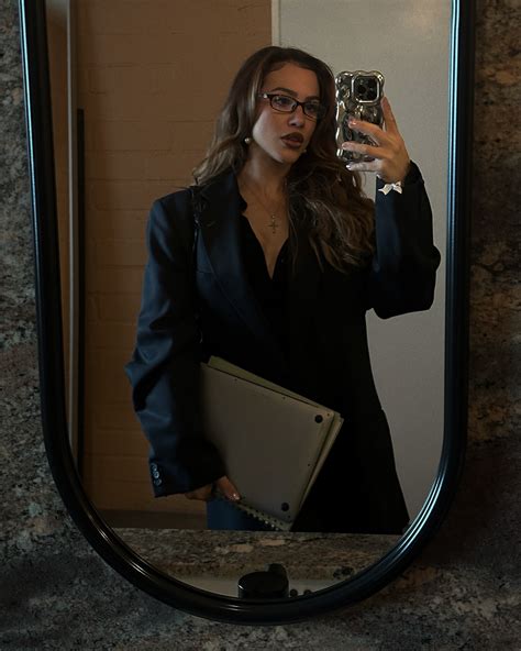 Chrysti Ane (@chrysti_ane) • Instagram photos and videos