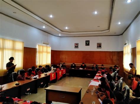 Tidak Sesuai Harapan Mahasiswa Kecewa Dengan Dprd Halbar Poskomalut