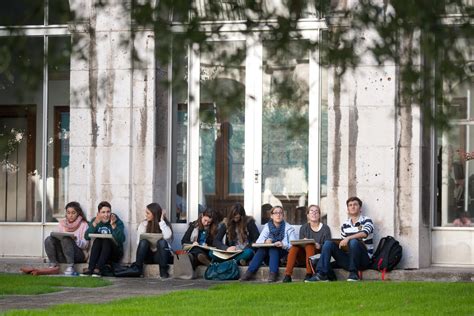 Ada Asociaci N De Amigos De La Universidad De Navarra