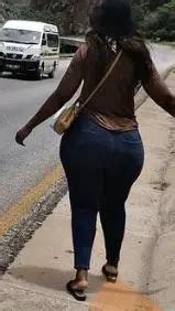 African Ass Scrolller