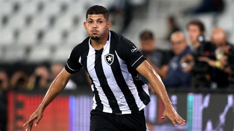 Estoril De Portugal Faz Proposta Por Erison Do Botafogo