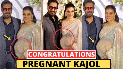 3rd Time Pregnant Kajol Flaunting Her Baby Bump In Award Show With Ajay