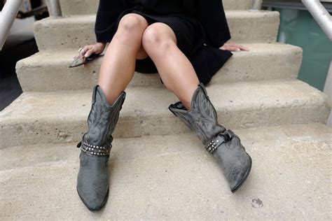 The Best Boots for All Seasons: Replacing My Magic Black Cowgirl Boots - The Mom Edit