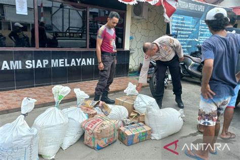 Polresta Ambon Sita Liter Miras Sopi Asal Pulau Seram Antara News