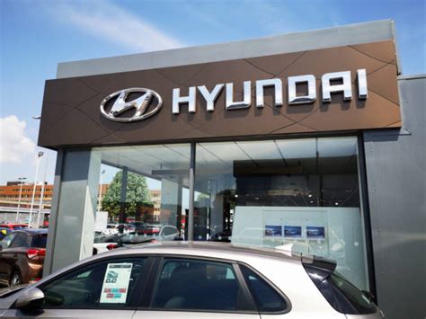 3700 Hyundai Fotos Fotografías De Stock Fotos E Imágenes Libres De