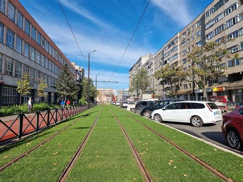 Pe verde A început înierbarea între șinele de tramvai în zona Nufărul