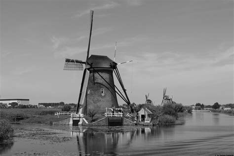 Kinderdijk | en.wikipedia.org/wiki/Kinderdijk | Dariusz Ceglarski | Flickr