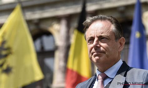 "Bart De Wever is eenzaam en totaal verzuurd" - Nieuws247.be