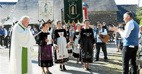 Saint Thois N D De La Roche Le Pardon De La Culture Traditionnelle