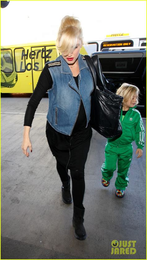 Gwen Stefani S Sons Kingston Zuma Wear Matching Track Suits Photo