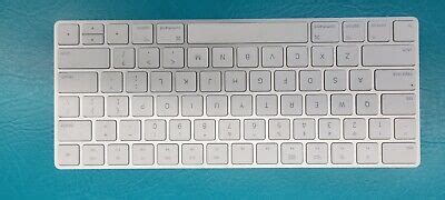 APPLE Wireless Keyboard Model A1644 Very Gently Used White EBay