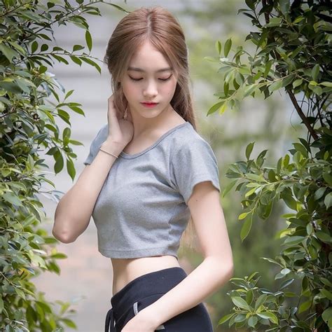 Hot girl Thái Lan quyến rũ hơn khi đổi style không mặc đồng phục Báo Dân trí