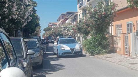 Viareggio Torna A Casa E La Trova Occupata Da Una Banda Di Spacciatori