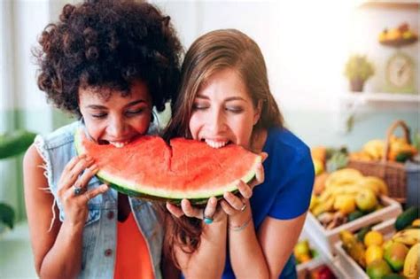 Watermelon Eaters तरबूज के फायदे तो बहुत सुने होंगे अब नुकसान भी जान