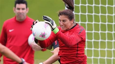 London Olympic Wallpaper: Hope Solo- US Soccer Heroine?