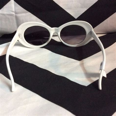 Sunglasses 1960s White Plastic Frames Nirvana Mod Boardwalk Vintage