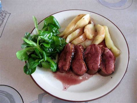 Recette De Magret De Canard Et Poires R Ties Sauce Au Porto