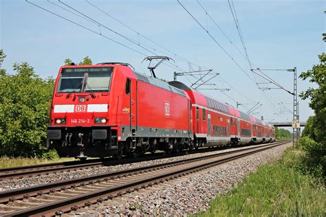 Mit Einem RE Freiburg Brsg Hbf Basel Bad Bf Fuhr Am Mittag Des 02