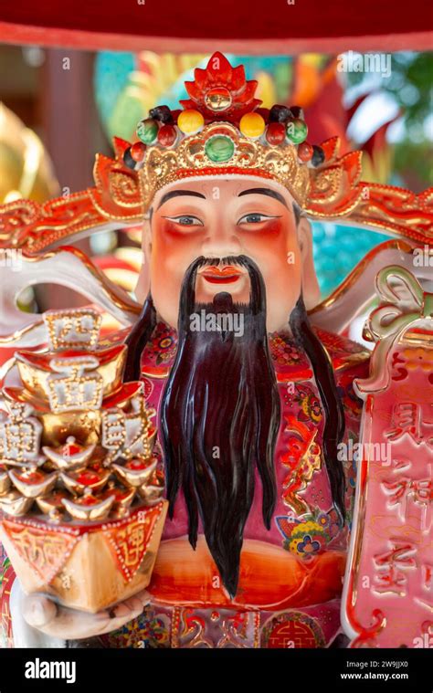 Statue of Confucius, Bangkok, Thailand Stock Photo - Alamy