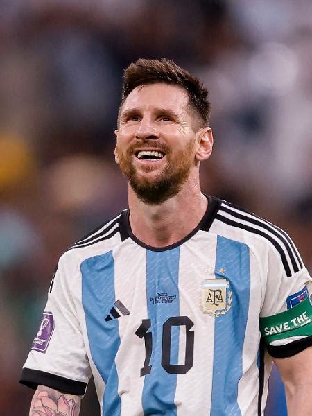 Messi Tem Relação íntima De Generosidade E Tensão Com Trio Da França