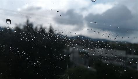 Tarde De Lluvia Debido A Ondas Tropicales Ysuca Fm