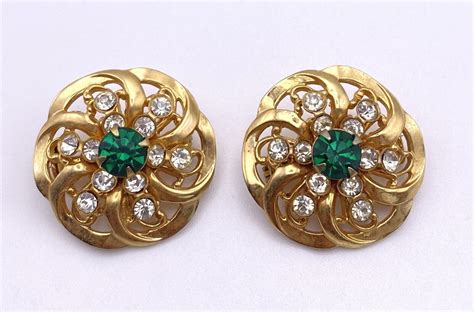 Vintage Pair Of Emerald Green Rhinestone Scatter Broo Gem