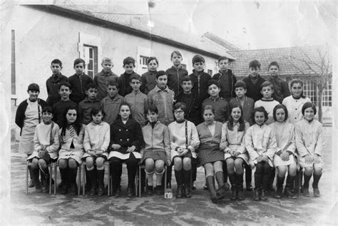 Photo De Classe Cm1 Cm2 De 1968 Ecole Primaire Champniers Copains