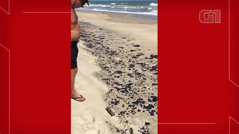 Mancha De Leo Volta A Aparecer Na Praia Do Cumbuco Destino