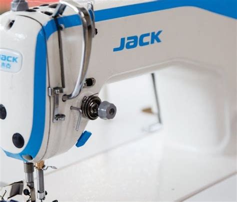 Высокоскоростной автоматический оверлок с прямым приводом для ...