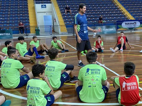 Maestro da Bola Projeto Social Ginásio de Desportos Professor Almir