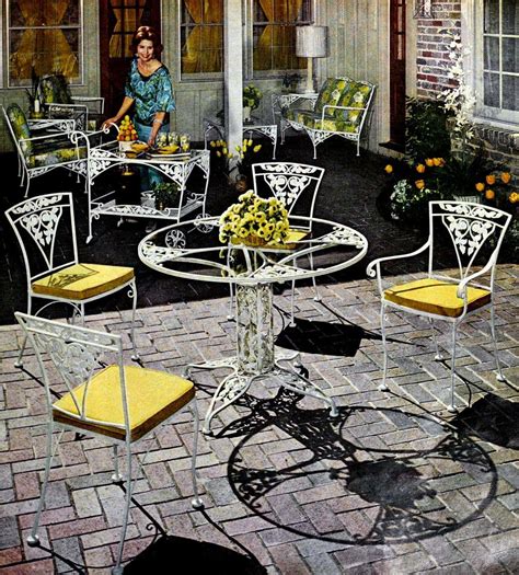 See 60 Vintage Patio Furniture Sets That Offered Outdoor Relaxation The