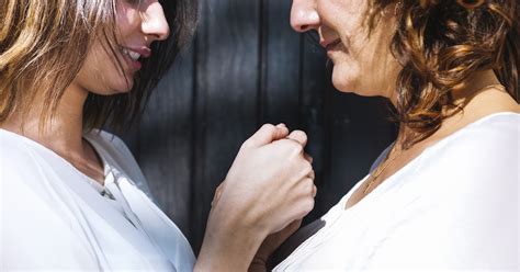 Lesbian Age Gap Representation In Media Is It Actually Maternal Or Is It Misogyny