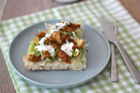 Turks Brood Met Kipshoarma En Tzatziki Lekker En Simpel