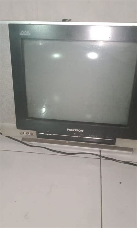 TV Polytron Berfungsi Normal, Elektronik, TV & Perlengkapan Hiburan di ...