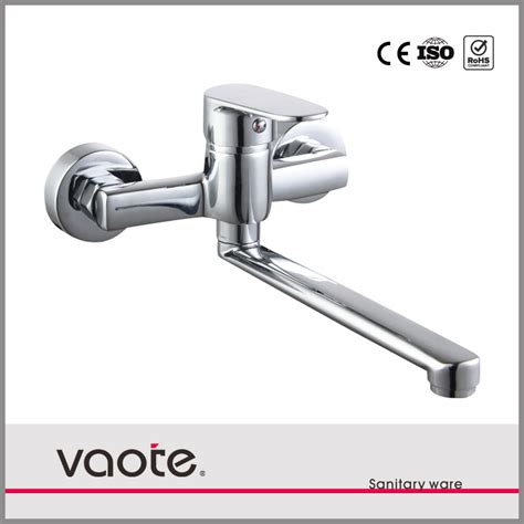 Brass Hot And Cold Rotating Single Handle Wall Sink Mixer L Nozzle Traditional Faucet Nozzle