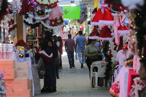 Tianguis Navide O Del Refugio Enciende La Navidad