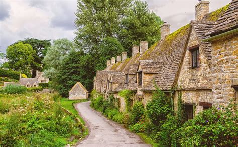 Cotswolds Tour From London Oxford Stratford Upon Avon The English Bus