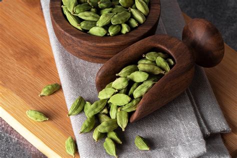 Cardamom: Science-Backed Benefits And Best Ways To Use It, 44% OFF