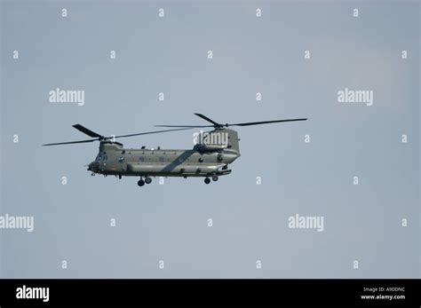 Raf Chinook Helicopter Afghanistan Stock Photos & Raf Chinook Helicopter Afghanistan Stock ...