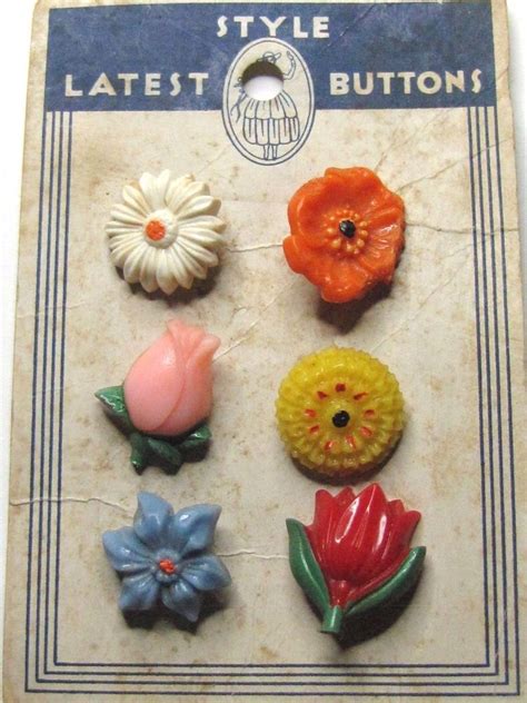 6 Vintage Plastic Goofy Flower Buttons On Card Sewing A Button