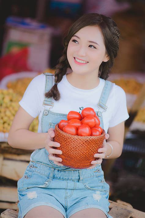 Ng M N C I Trong V T C A Hot Girl D N T C Thu H Ng