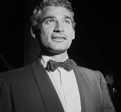 Jeff Chandler Actor Stock Photos And Pictures Getty Images