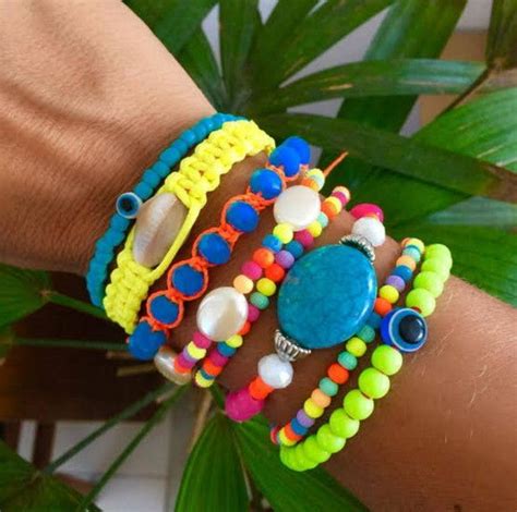 Pulseiras Coloridas Anos 2000 - Pulseiras Coloridas em 2025 | Pulseiras coloridas, Pulseiras, Tutoriais ...