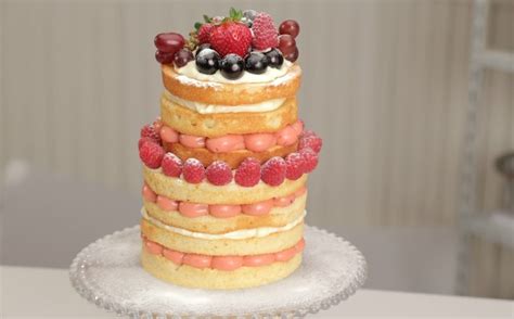 Naked Cake De Brigadeiro De Framboesa Creme De Queijo De Baunilha