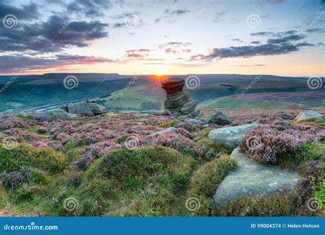 Por Do Sol Na Borda De Derwent Foto De Stock Imagem De Paisagem