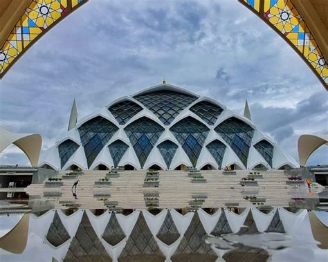 mengagumi kemegahan al jabbar  dekat mengabarkan kebaikan