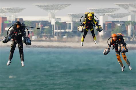 Gravity Industries Holds First Jet Suit Race in Dubai - TechEBlog